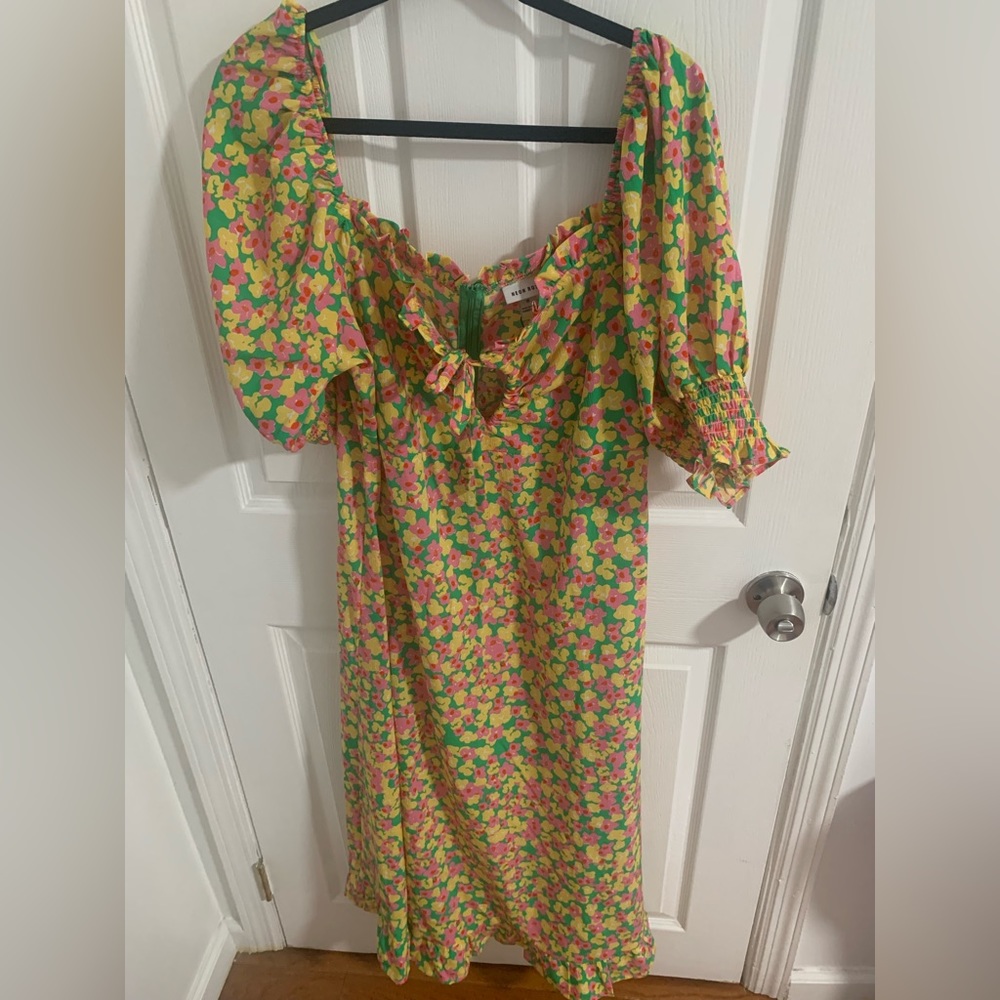 Neon Rose Plus milkmaid midi tea dress w/tie bust in size 18